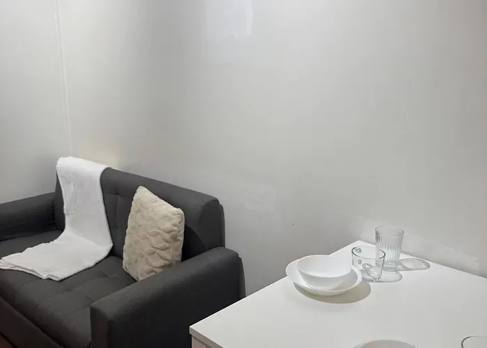 Apartamento Fully Furnished Makati With Fast Wi-fi And Queen Bed Manila