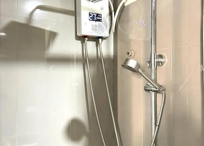 Fully Furnished Makati With Fast Wi-fi And Queen Bed Apartamento
